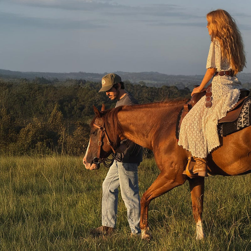Morgan Evans and Laci Kaye Booth on the farm