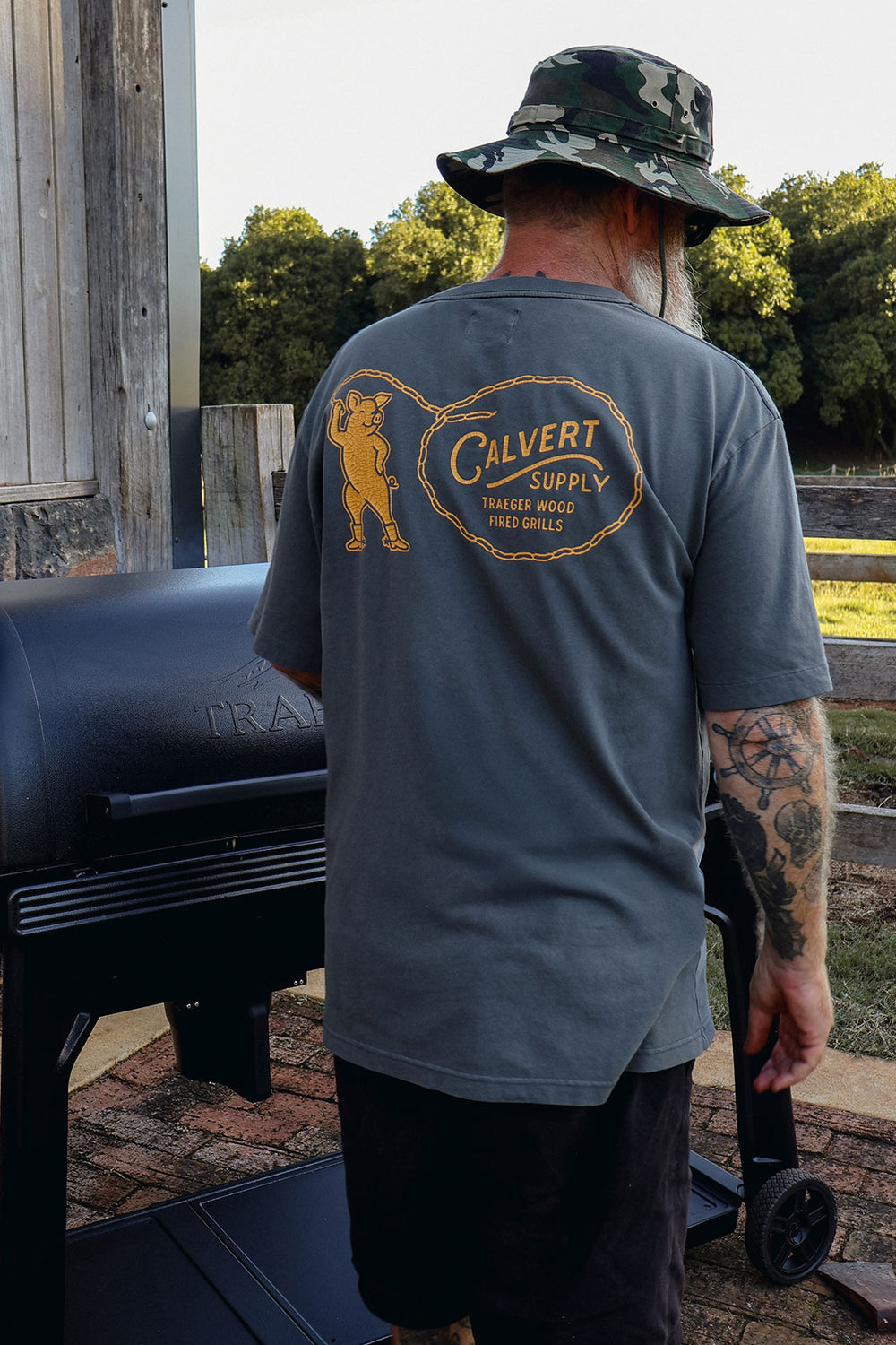 Calvert x Traeger Crackled Pig - Vintage Black